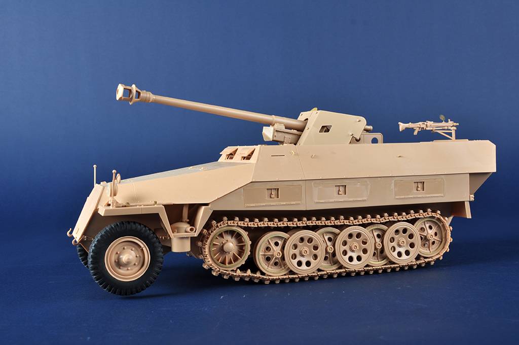 Sd.Kfz 251/22D – Image 27