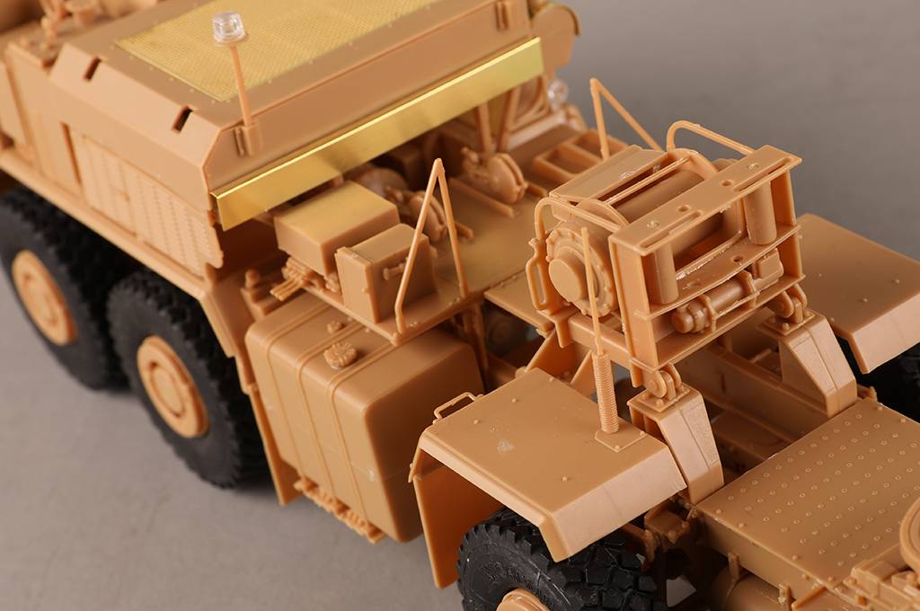 LVSR MKR16 Tractor – Image 15