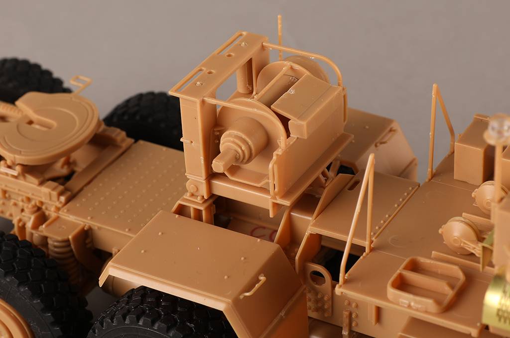 LVSR MKR16 Tractor – Image 17