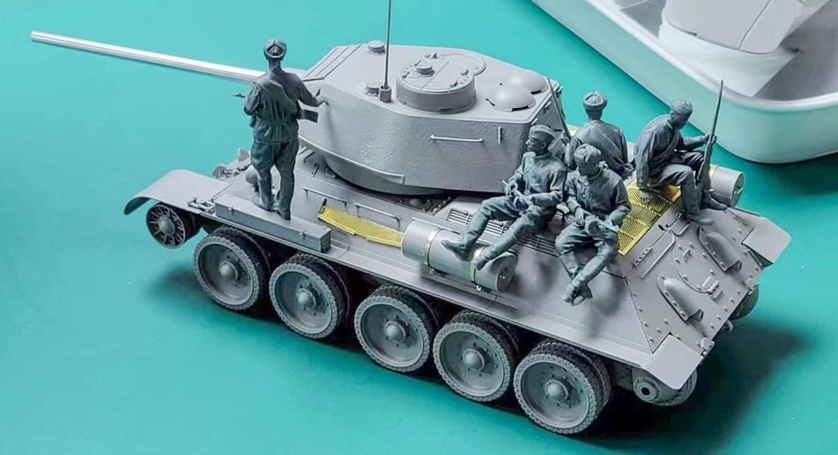 T-34/85, Composite Turret, 112 Plant w/5 Resin Figures, Metal Gun Barrel, Workable Tracks – Image 4