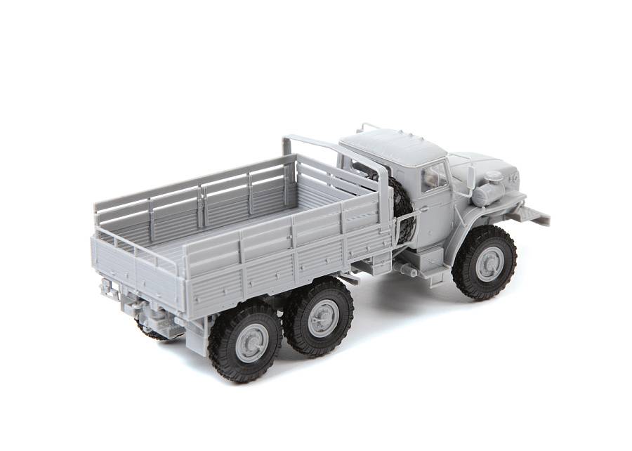 Ural-4320 Russian Army Truck – Image 2