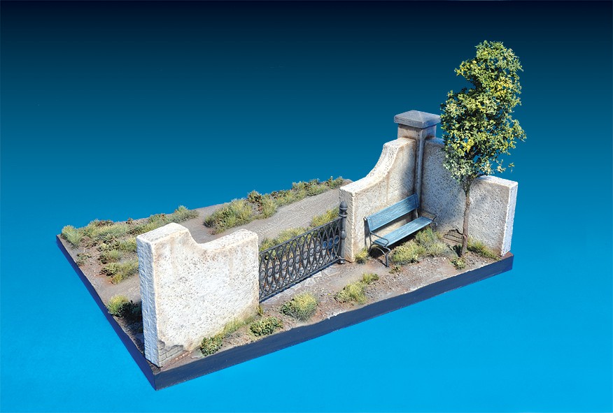 DIORAMA w/PARK WALL – Image 3