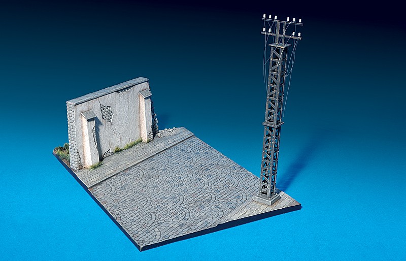 STREET SECTION w/WALL – Image 2