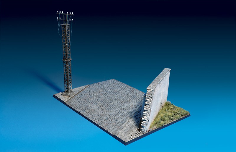 STREET SECTION w/WALL – Image 3
