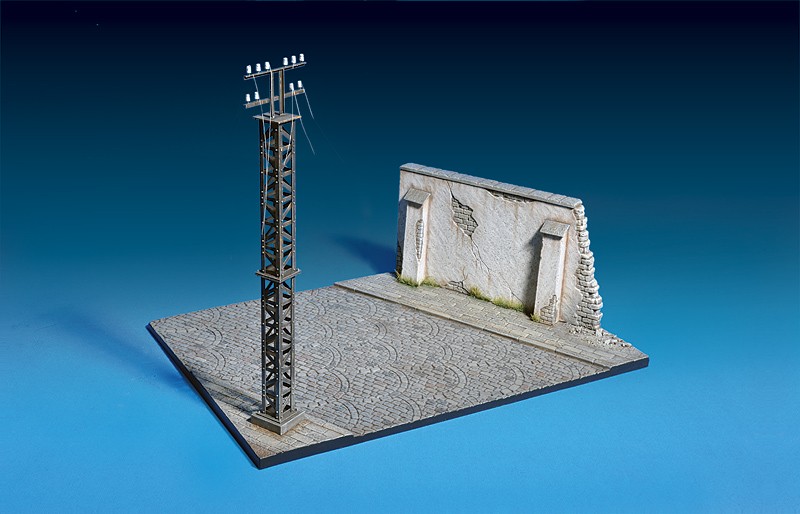 STREET SECTION w/WALL – Image 4