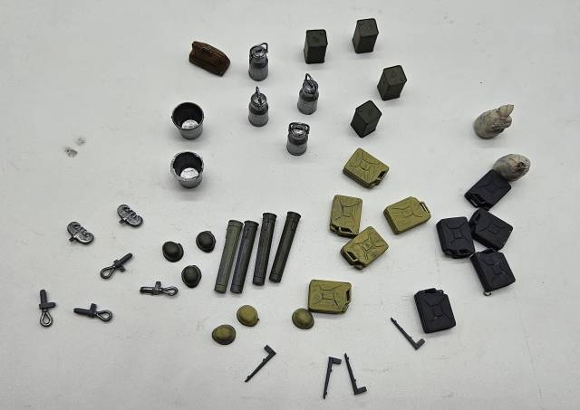 StuG III Storage & Equipment Set – Image 2