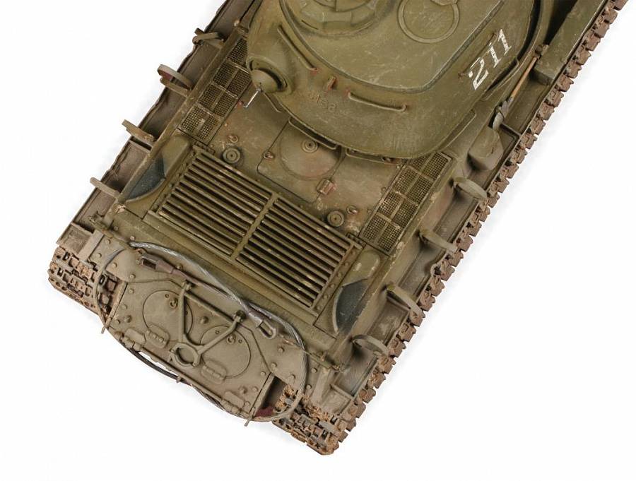 Soviet heavy tank IS-2 - Joseph Stalin – Image 6