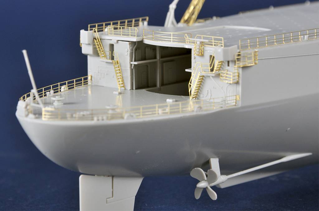 French Navy Helicopter Cruiser Jeanne d’Arc – Image 11