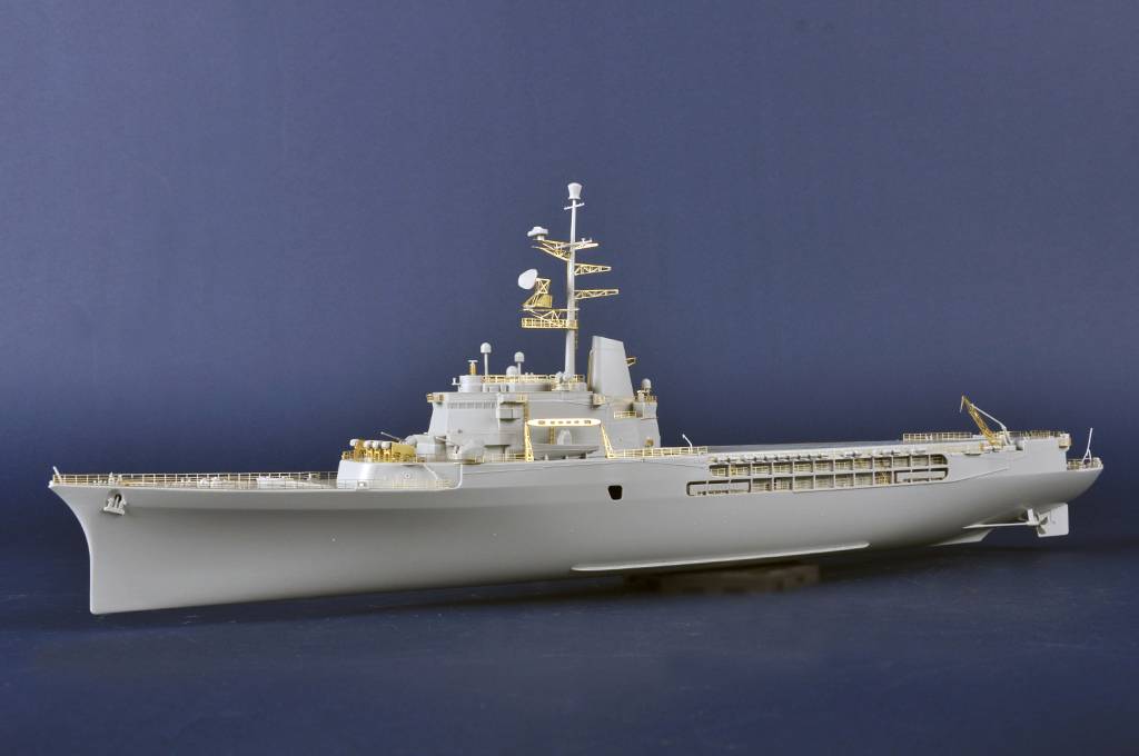 French Navy Helicopter Cruiser Jeanne d’Arc – Image 16