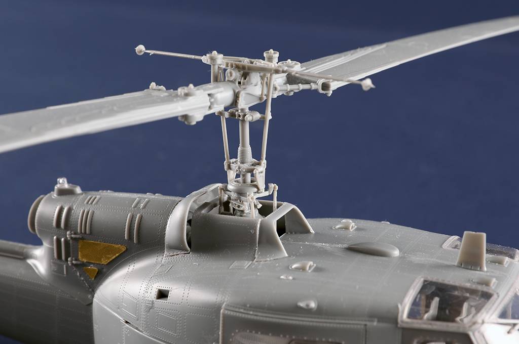 UH-1B Huey – Image 10