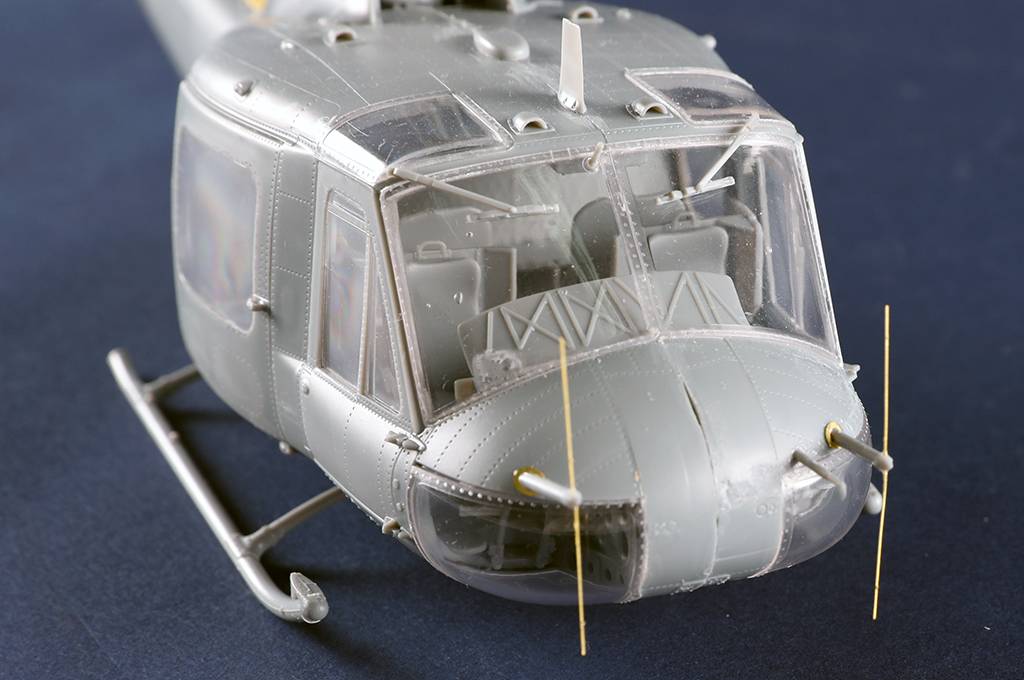 UH-1B Huey – Image 11
