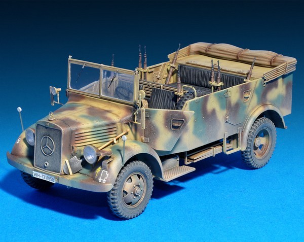 Kfz.70 MB 1500A German 4x4 Car w/Crew – Image 2