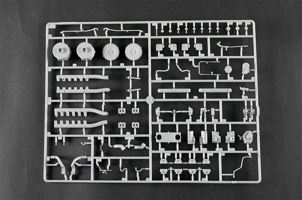 Pz.Kpfw.VI Ausf.E Sd.Kfz.181 Tiger I (Medium Production) – Image 7