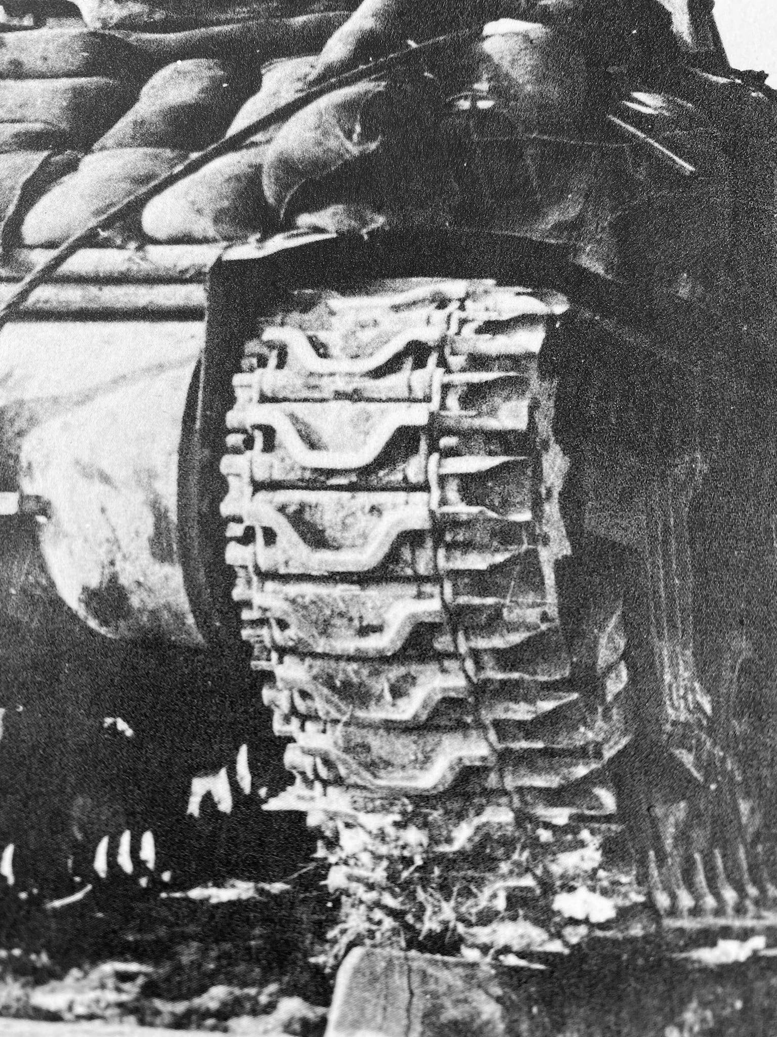 US M4 Sherman T-54E1 Workable Track Link w/ Duckbill Track Extenders – Image 2