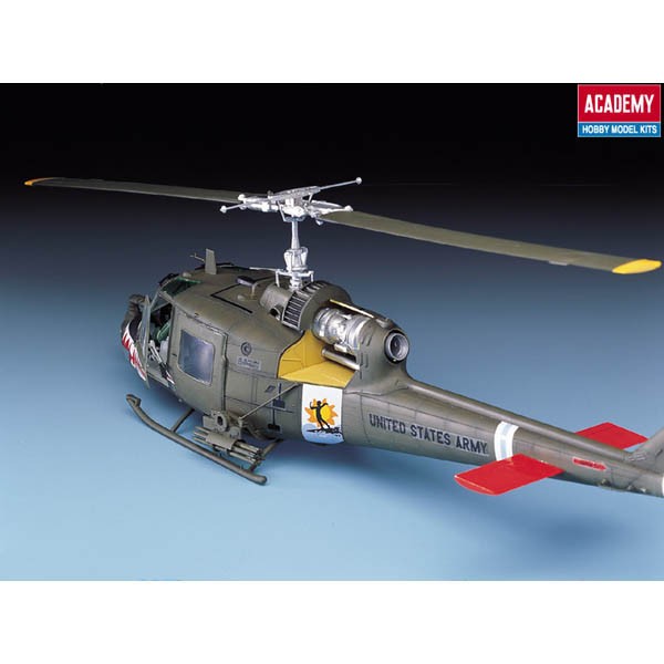 UH-1C Huey "Frog" – Image 4