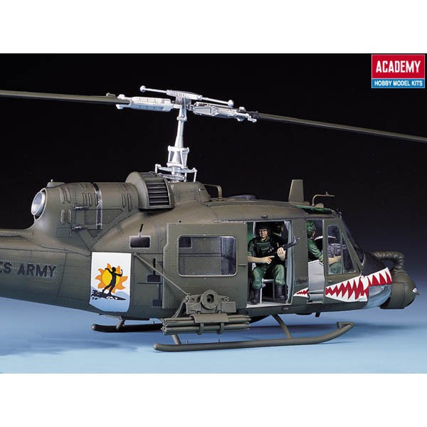 UH-1C Huey "Frog" – Image 5