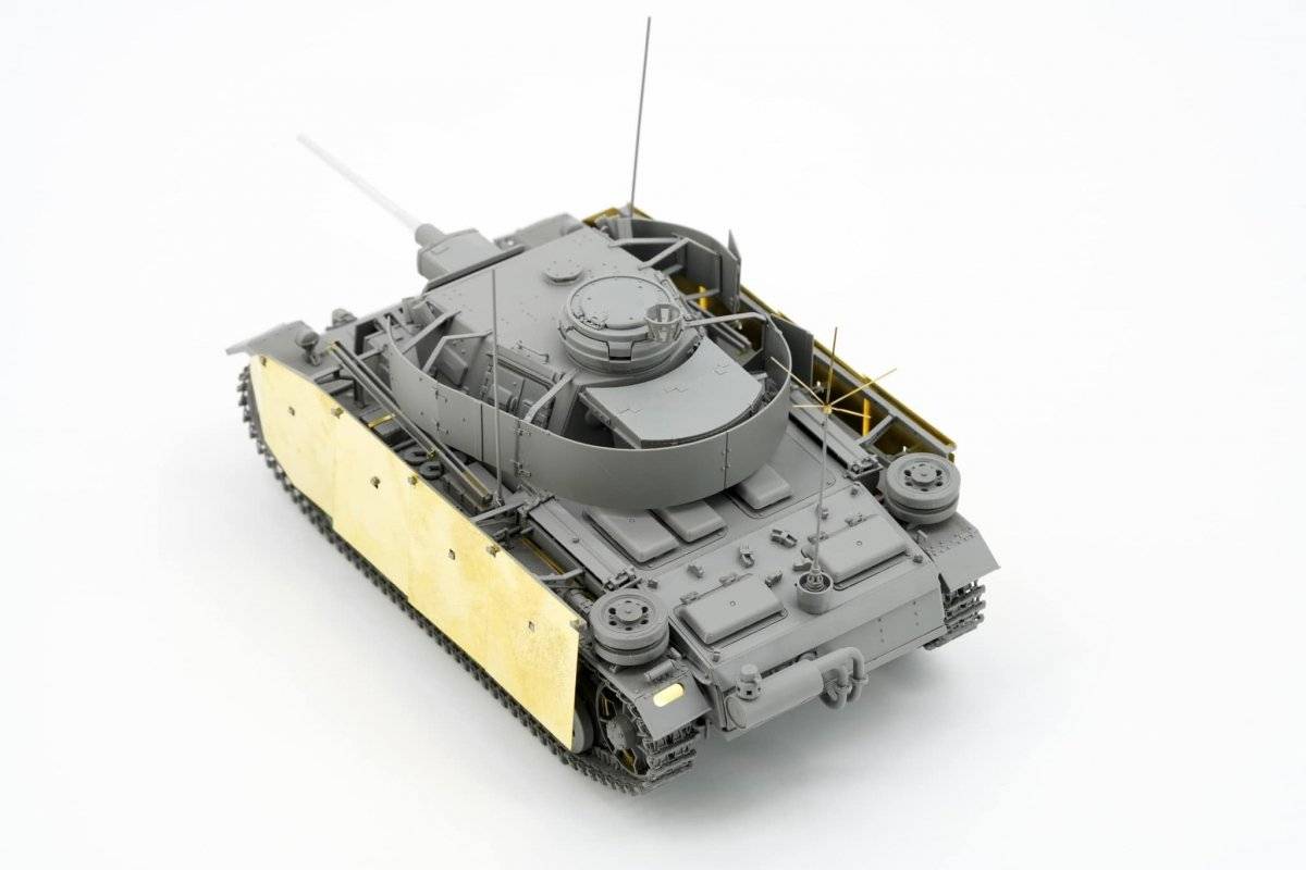 Pz.Bef.Wg.III Ausf.K 2in1 w/Schürzen – Image 2