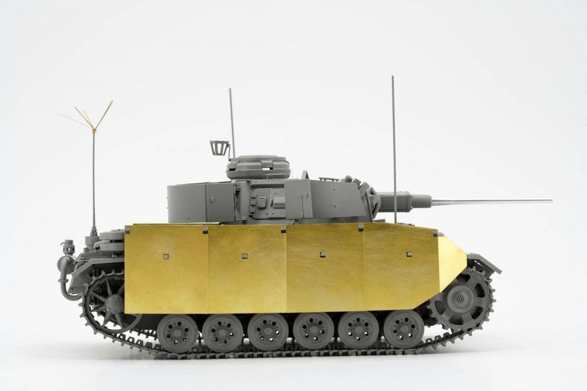 Pz.Bef.Wg.III Ausf.K 2in1 w/Schürzen – Image 4