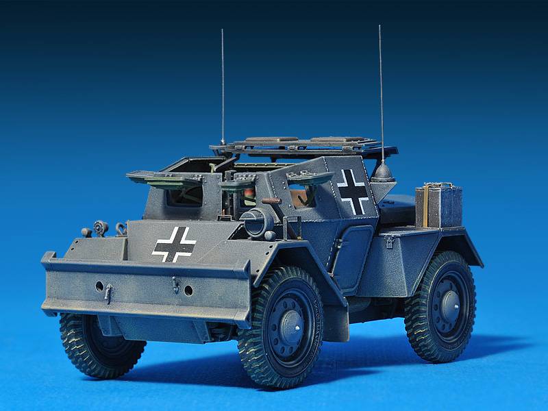 DINGO MKII SCOUT CAR w/CREW – Image 16