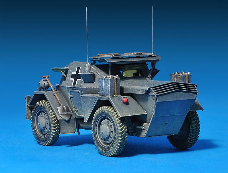 DINGO MKII SCOUT CAR w/CREW – Image 17