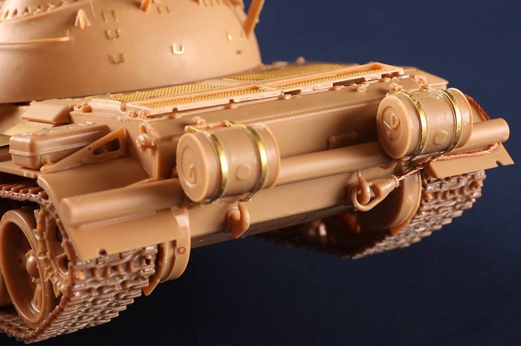Soviet T-54 Medium Tank – Image 11