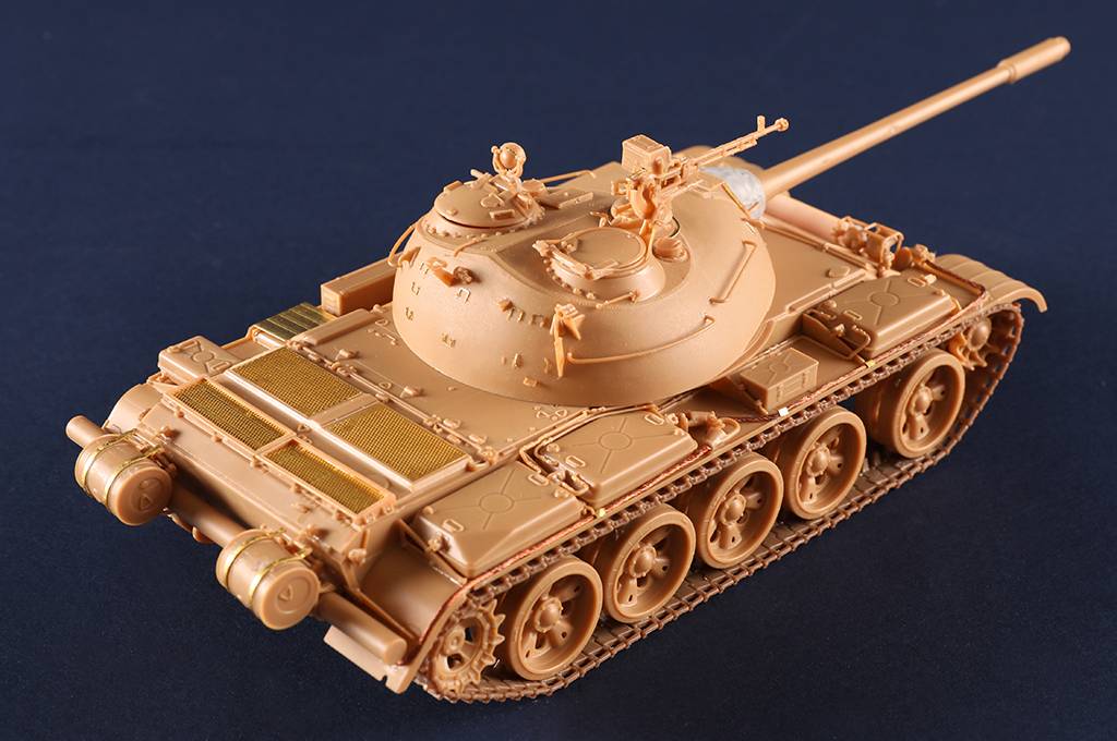 Soviet T-54 Medium Tank – Image 13