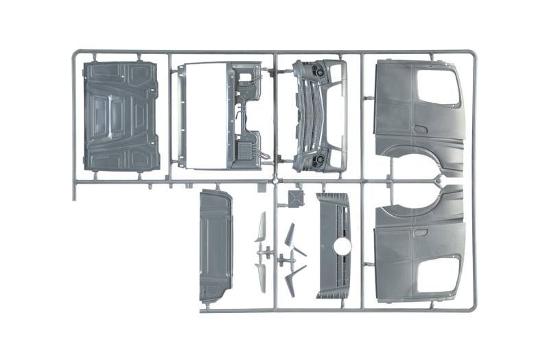 MB Actros MP4 Big Space Grand Prix Edition – Image 8