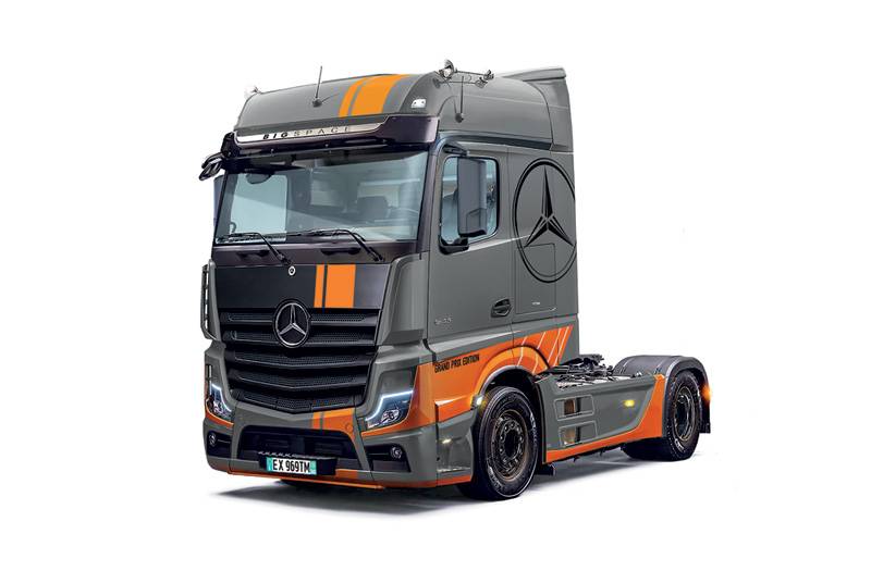 MB Actros MP4 Big Space Grand Prix Edition – Image 16