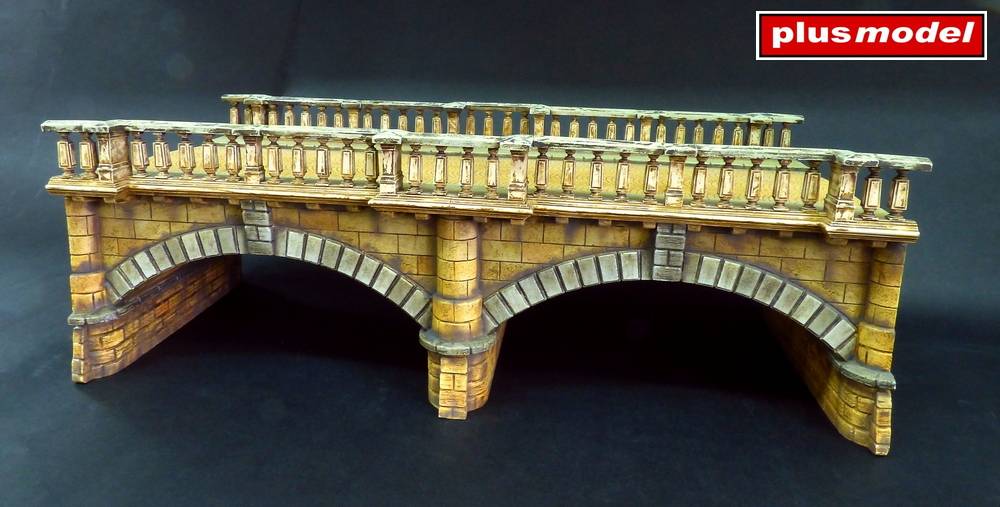 Pont urbain en pierre
