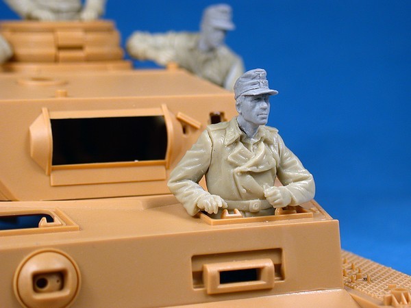 GERMAN TANK CREW – Image 5