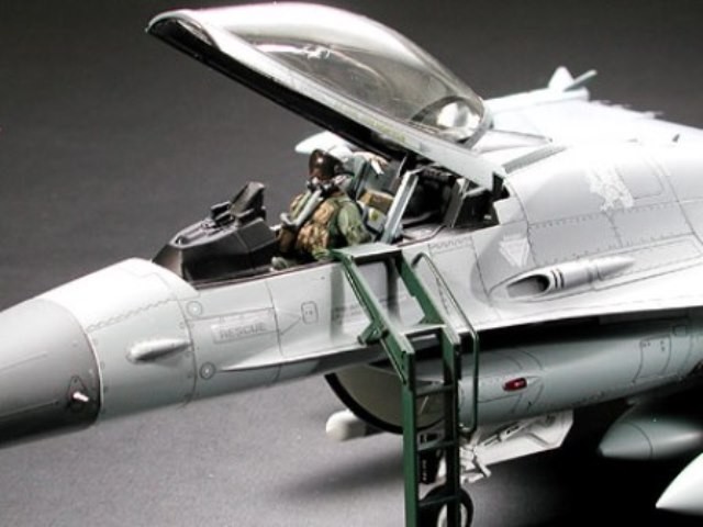 F16 CJ Block 50 Fighting Falcon – Image 3