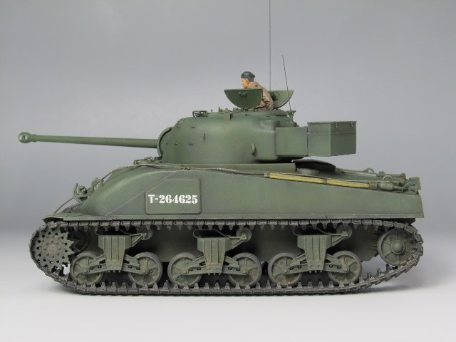 British Sherman IC FIREFLY Composite Hull n – Image 3