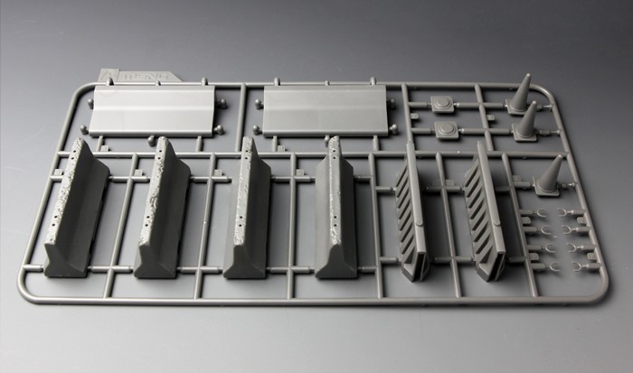Concrete & Plastic Barrier Set – Image 4
