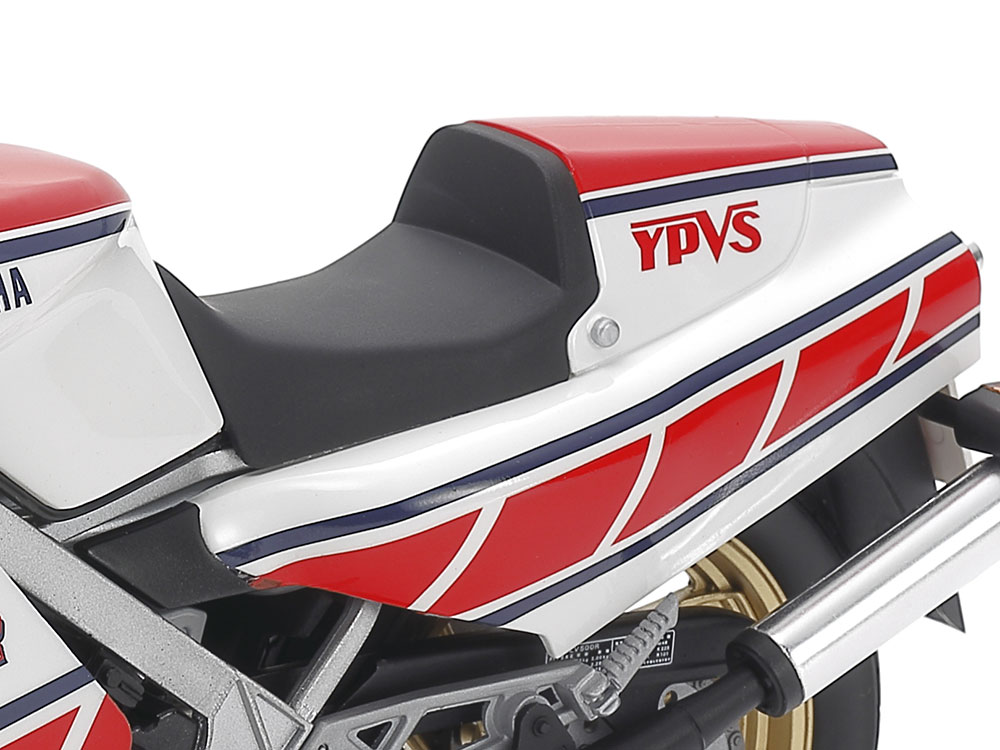 Yamaha RZV500R – Image 4