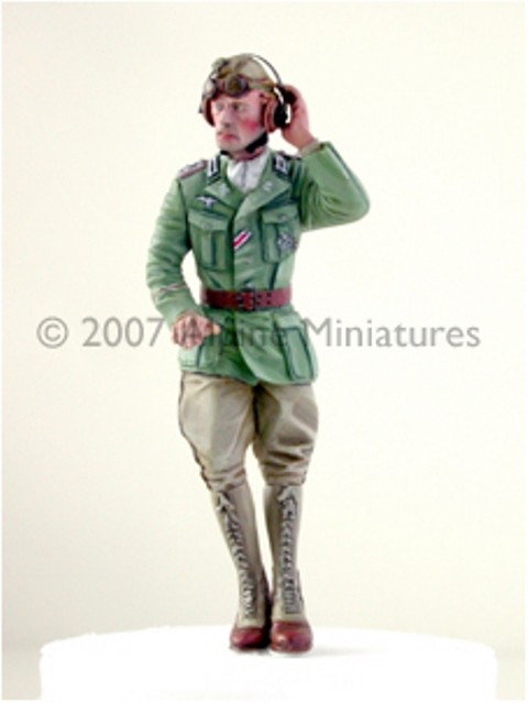 WW2 German DAK Tank Commander – Image 2