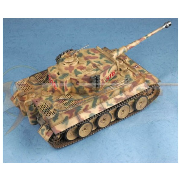 WWII German Pzkpfw VI Tiger I Kurland – Image 4