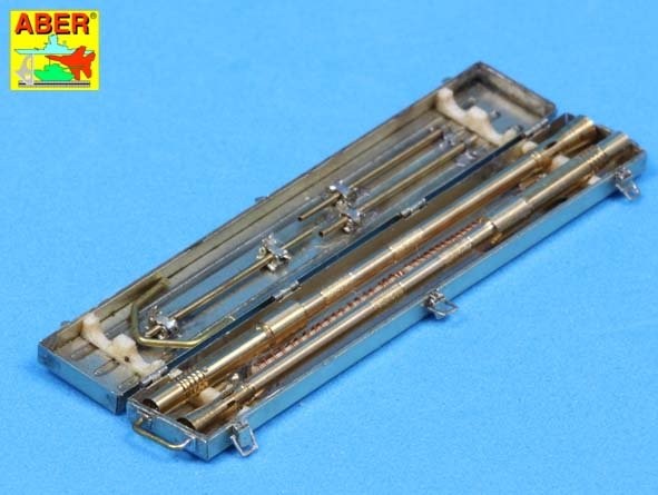 German 2cm L/65 Gun Barrel (x2) for Flak 38 with Storage Box – Image 11