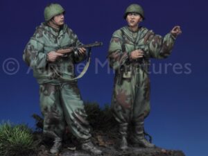 WW2 RUSSIAN SCOUT SET 2 FIGURINES