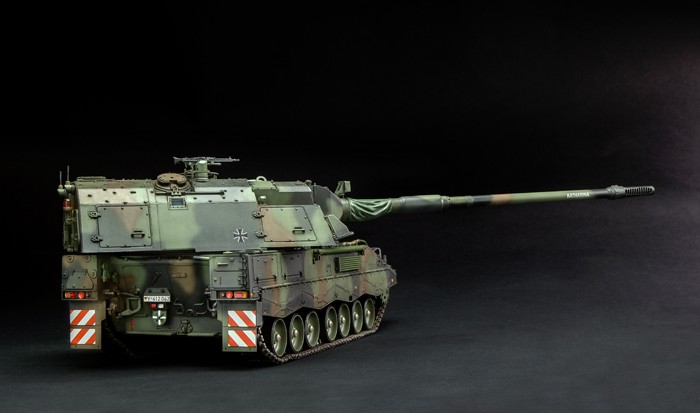 GERMAN PANZERHAUBITZE 2000 SELF-PROPELLED HOWITZER – Image 3