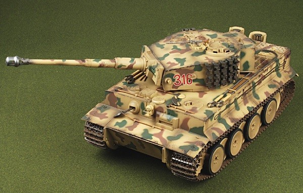 WWII German Pzkpfw VI Tiger I Kurland – Image 6