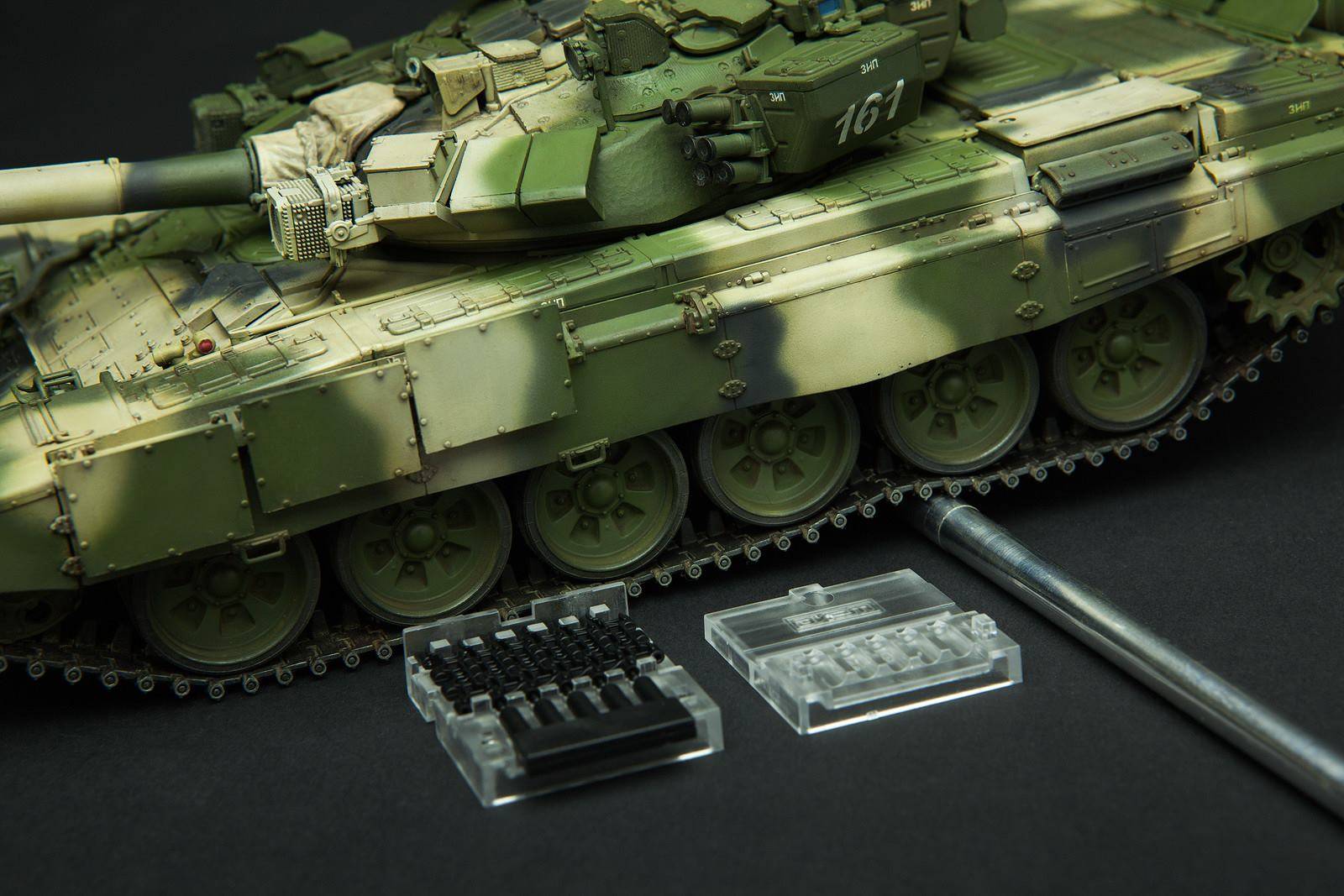 RUSSIAN MAIN BATTLE TANK T-90 w/TBS-86 TANK DOZER – Image 8