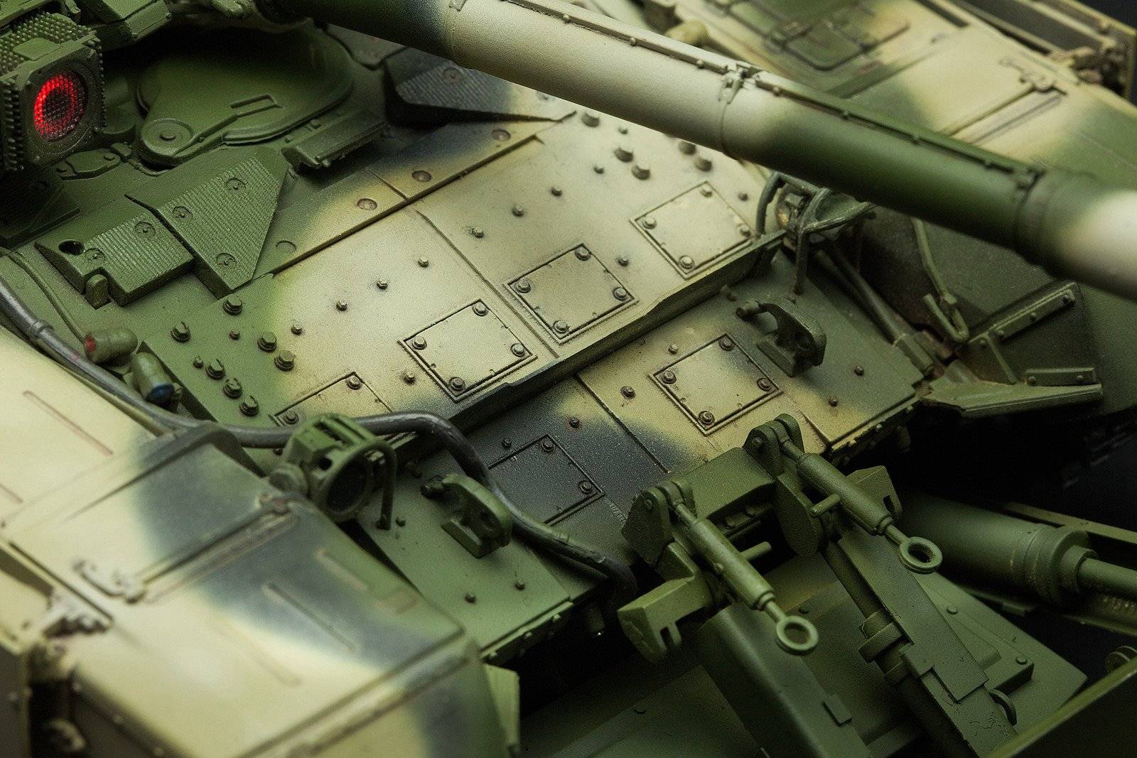 RUSSIAN MAIN BATTLE TANK T-90 w/TBS-86 TANK DOZER – Image 9