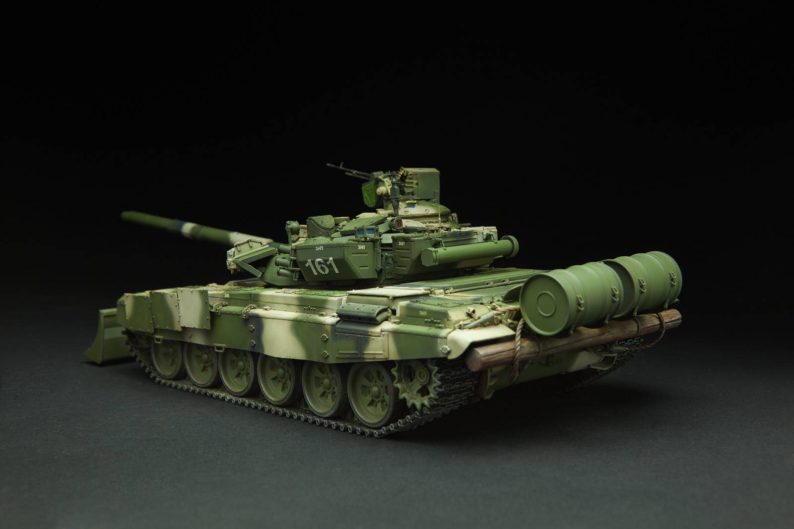 RUSSIAN MAIN BATTLE TANK T-90 w/TBS-86 TANK DOZER – Image 3