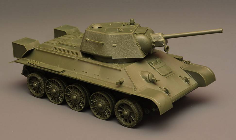 WWII Soviet Medium Tank T-34/76 (early 1943 production) – Image 2