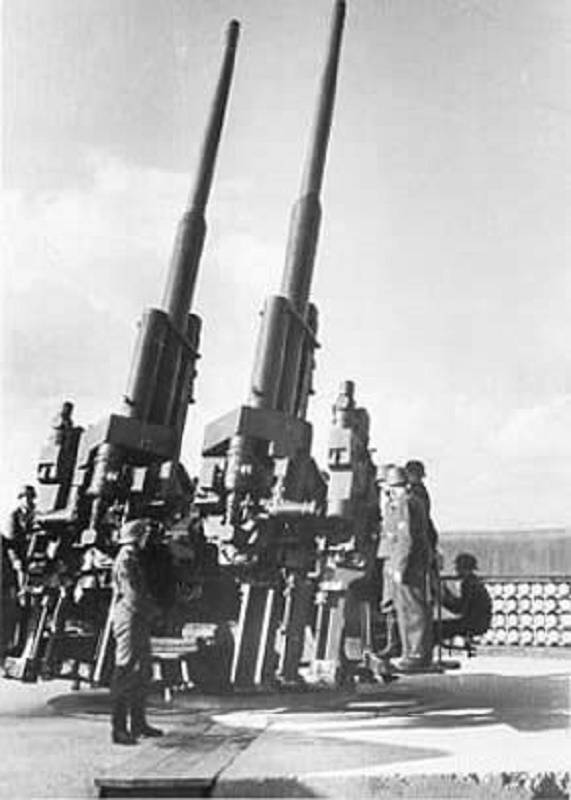 Flak 40 Zwilling allemand de la Seconde Guerre mondiale 12,8 cm – Image 5