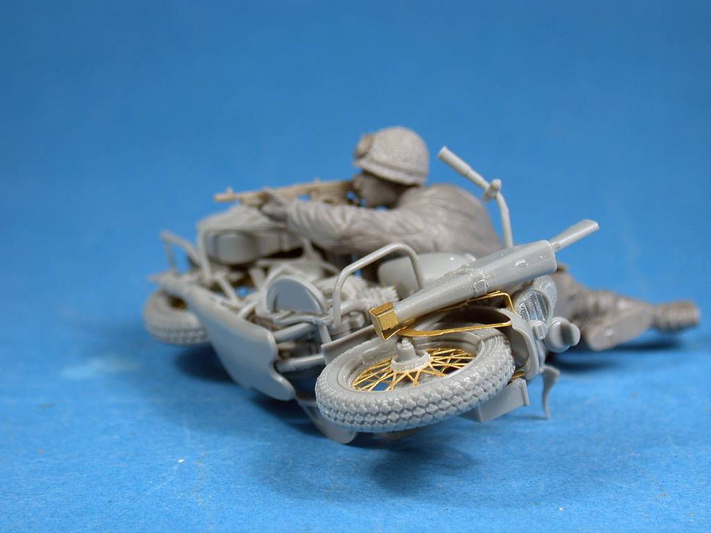 U.S. MOTORCYCLE WLA w/RIFLEMAN – Image 3