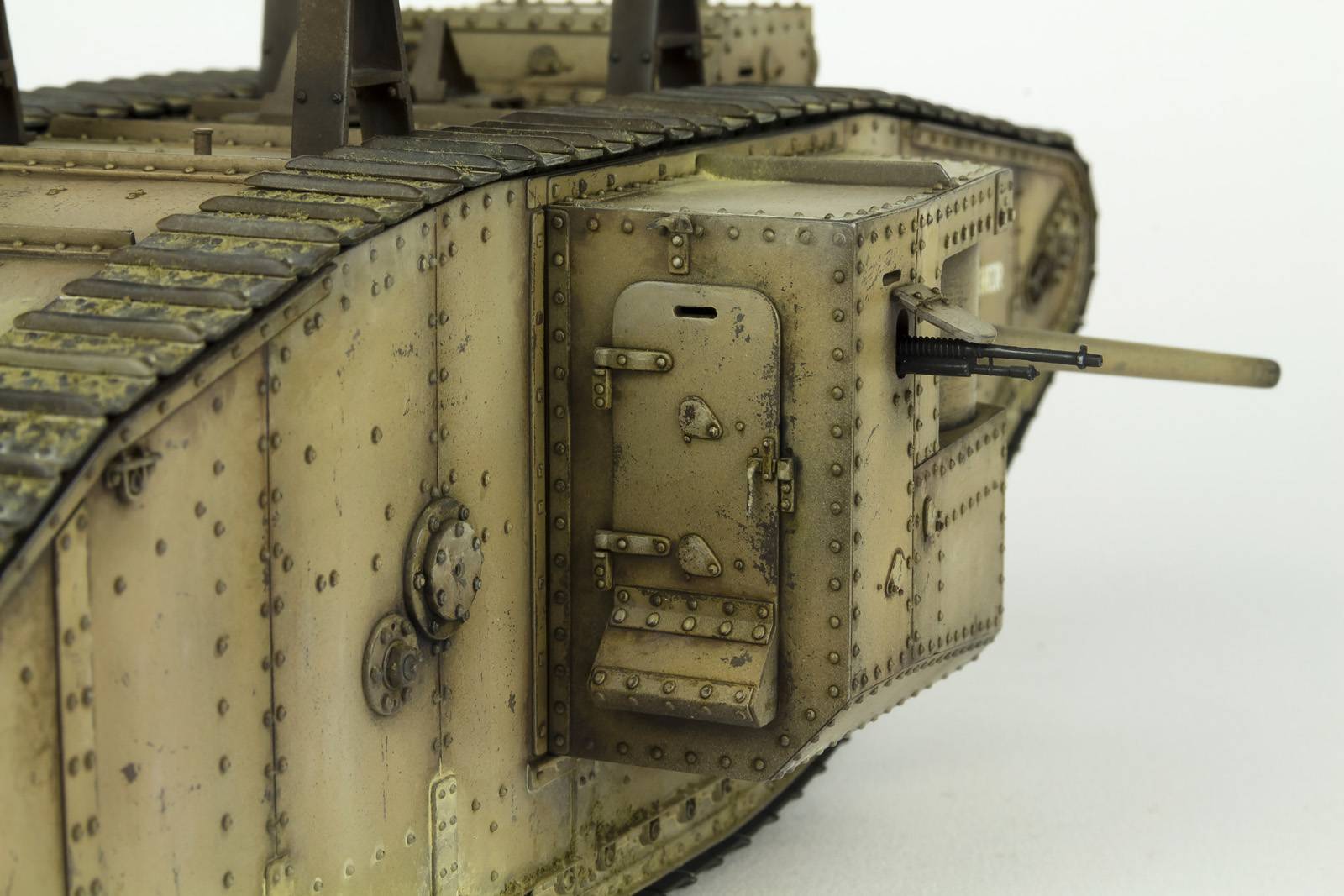 WWI Heavy Battle Tank Mk.I Male – Image 16