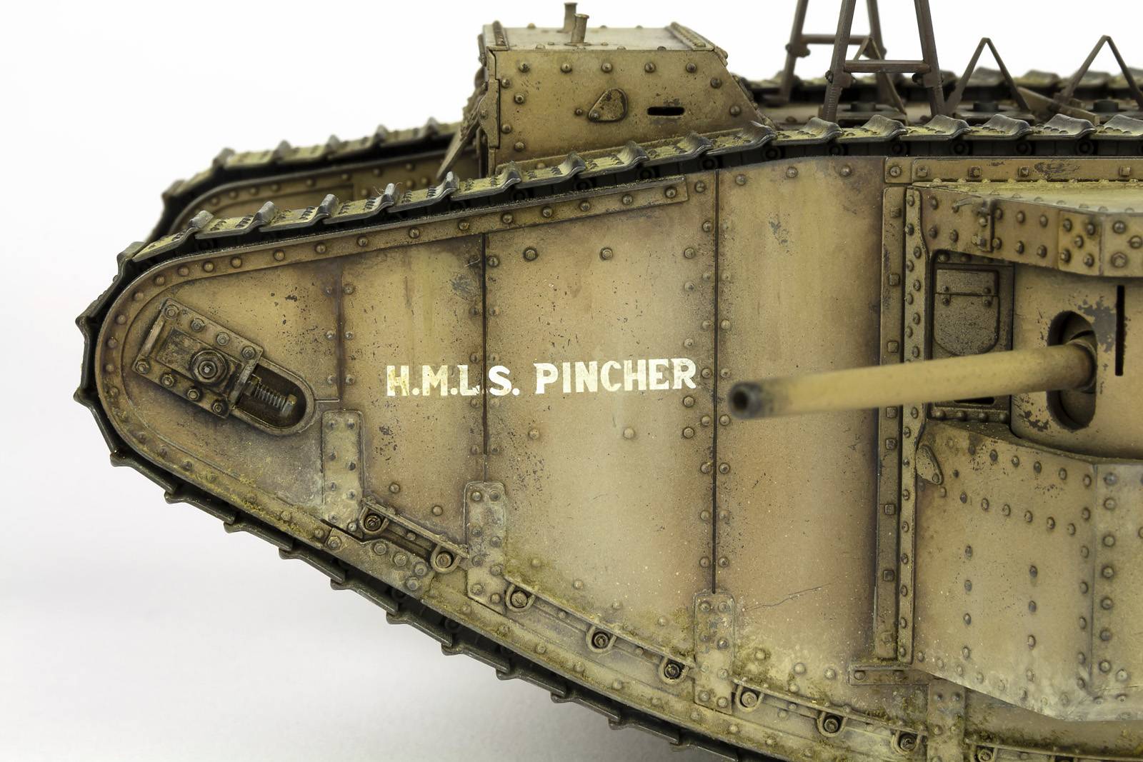 WWI Heavy Battle Tank Mk.I Male – Image 17