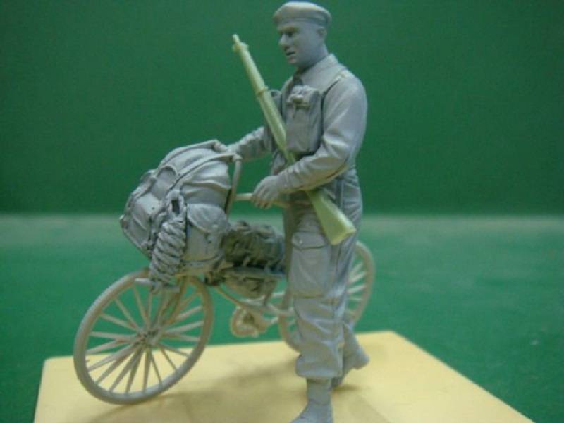 WWII BRITISH ROYAL MARINES SOLDIER SET B – Image 3