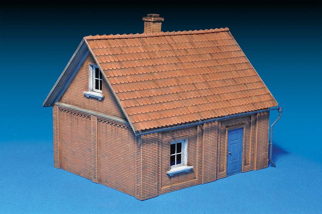 VILLAGE HOUSE – Image 2